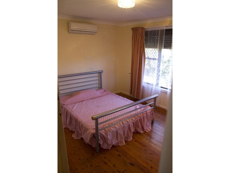 57 Murray Park Rd, Figtree NSW 2525