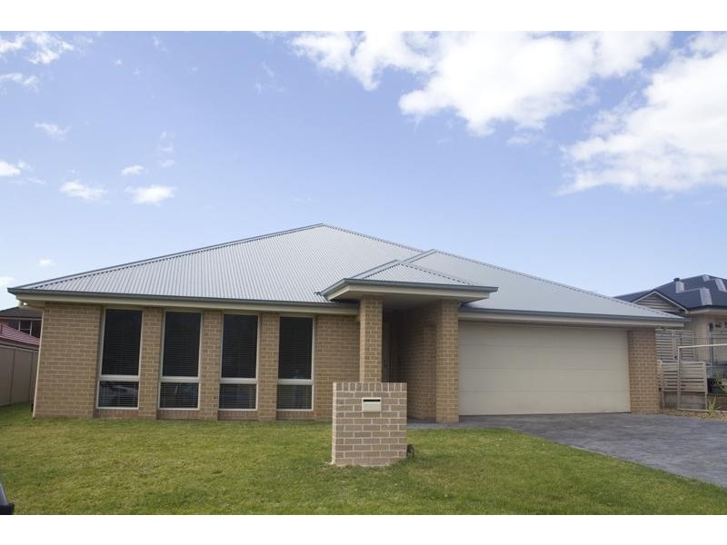 15 McLeod Pl, Horsley NSW 2530