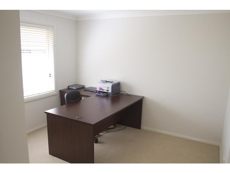 15 McLeod Pl, Horsley NSW 2530