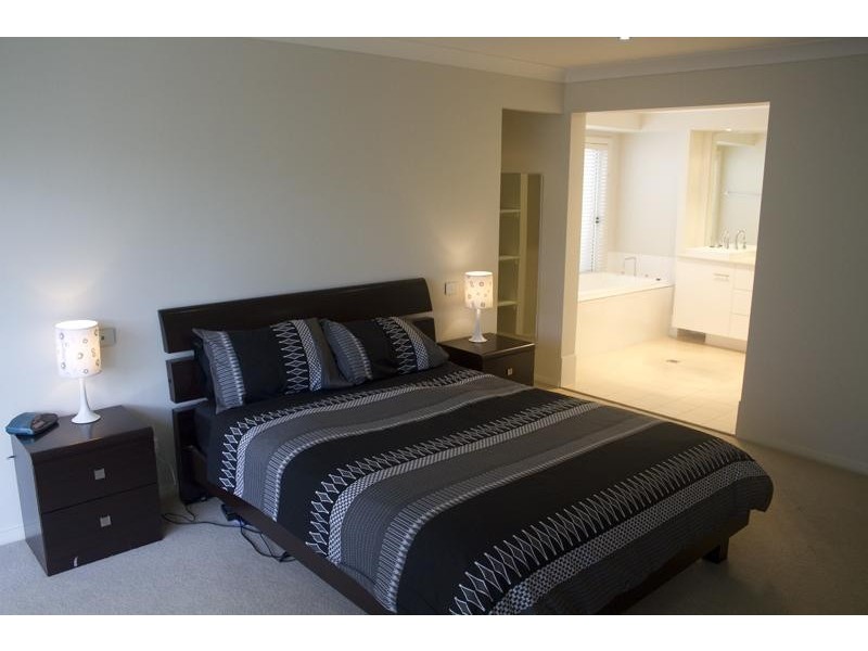 15 McLeod Pl, Horsley NSW 2530
