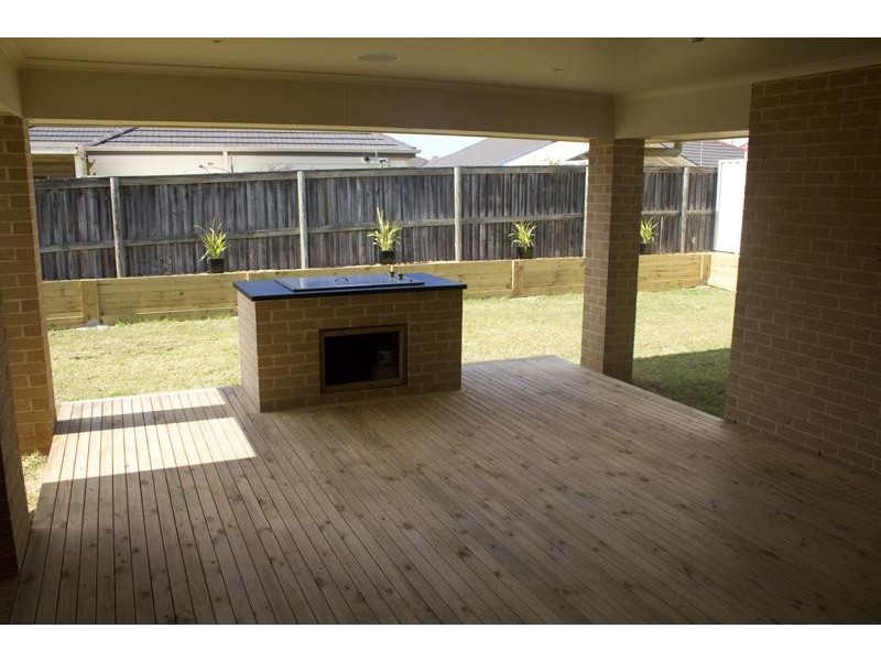 15 McLeod Pl, Horsley NSW 2530