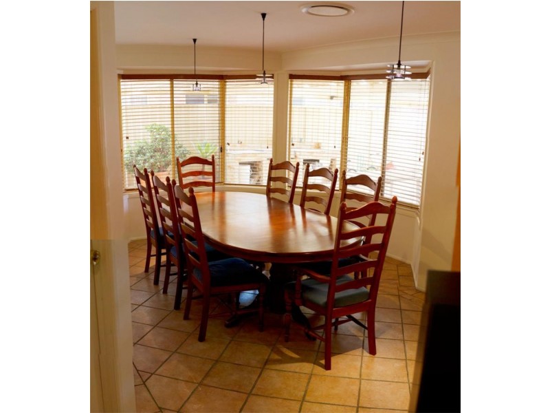 21 Amanda Pl, Horsley NSW 2530