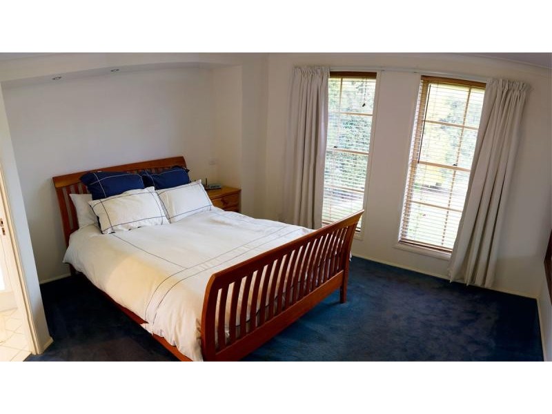 21 Amanda Pl, Horsley NSW 2530