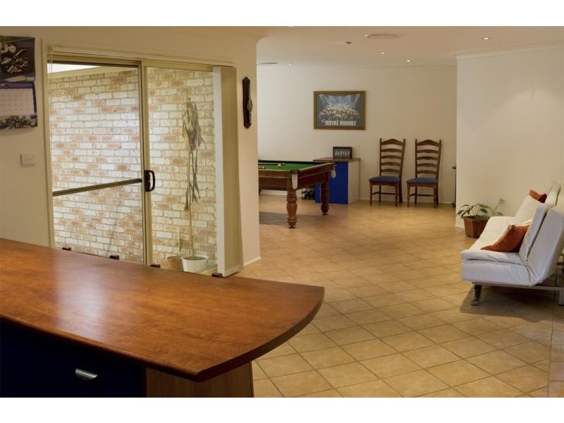 21 Amanda Pl, Horsley NSW 2530