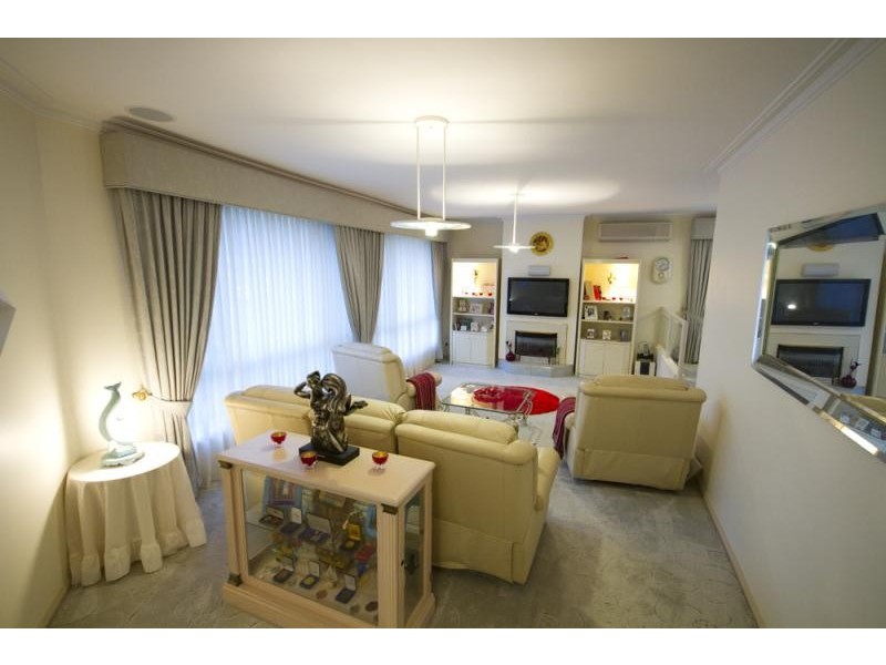 18 Ragamuffin Cct, Shell Cove NSW 2529