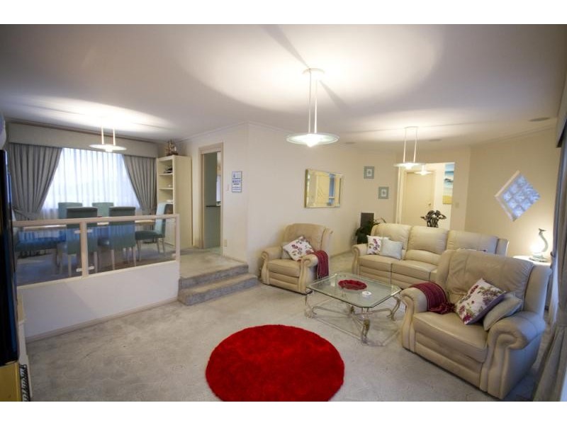 18 Ragamuffin Cct, Shell Cove NSW 2529