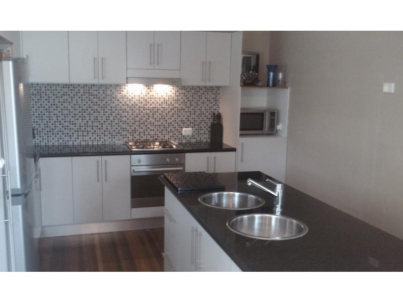 8 Yinni St, Maroochydore QLD 4558