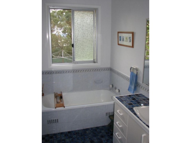 43 Delasala Dr, Macquarie Hills NSW 2285