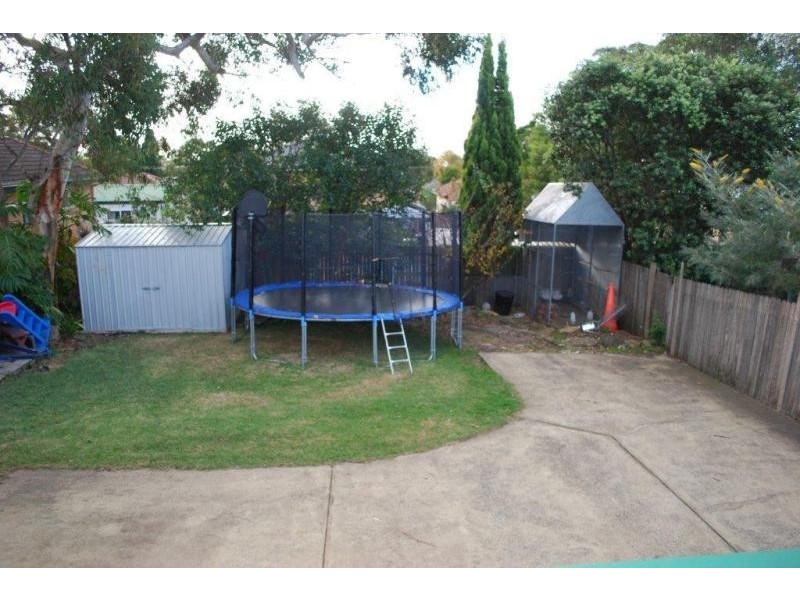 5 Waratah Rd, Engadine NSW 2233