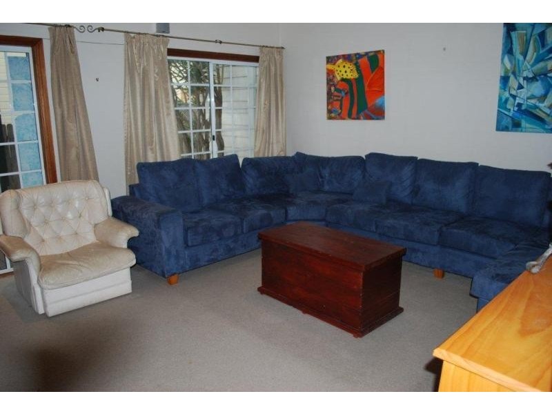 5 Waratah Rd, Engadine NSW 2233