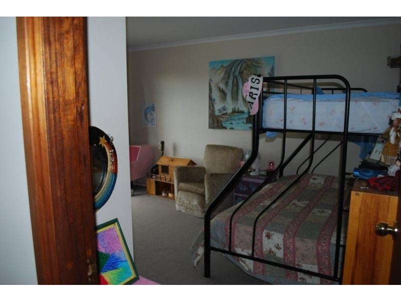 5 Waratah Rd, Engadine NSW 2233