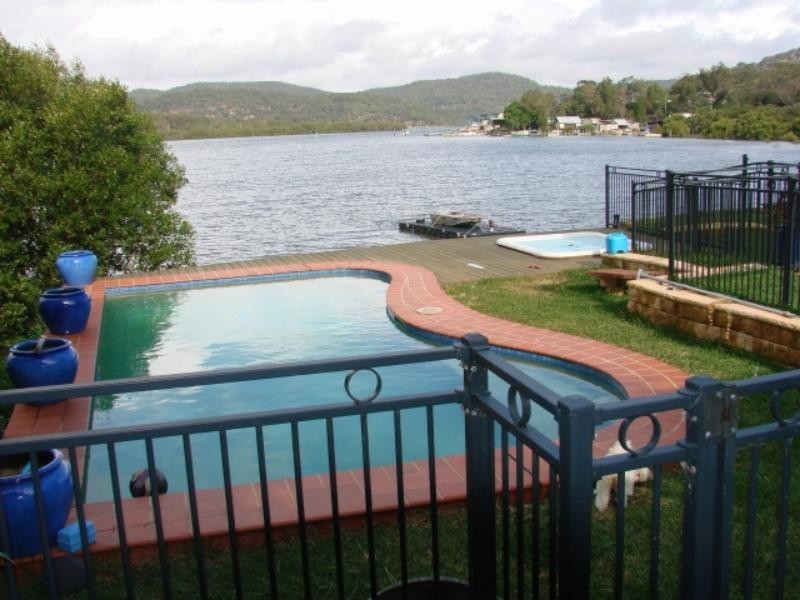 14 Mara Cres, Mooney Mooney NSW 2083