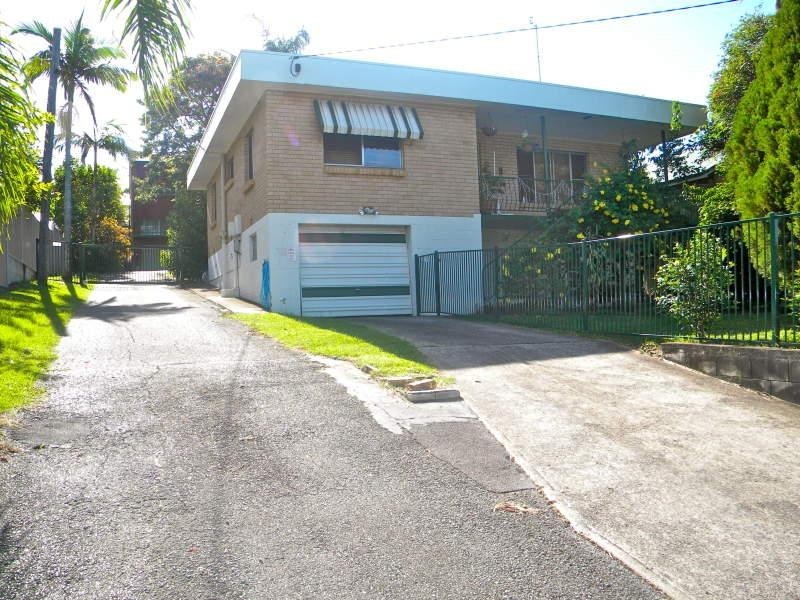 7 Government Rd, Labrador QLD 4215