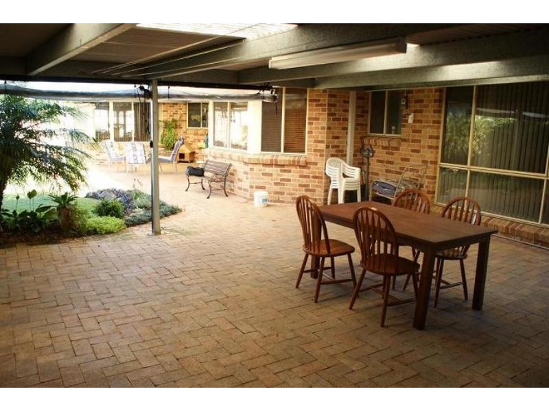 176 Panorama Dr, Farmborough Heights NSW 2526