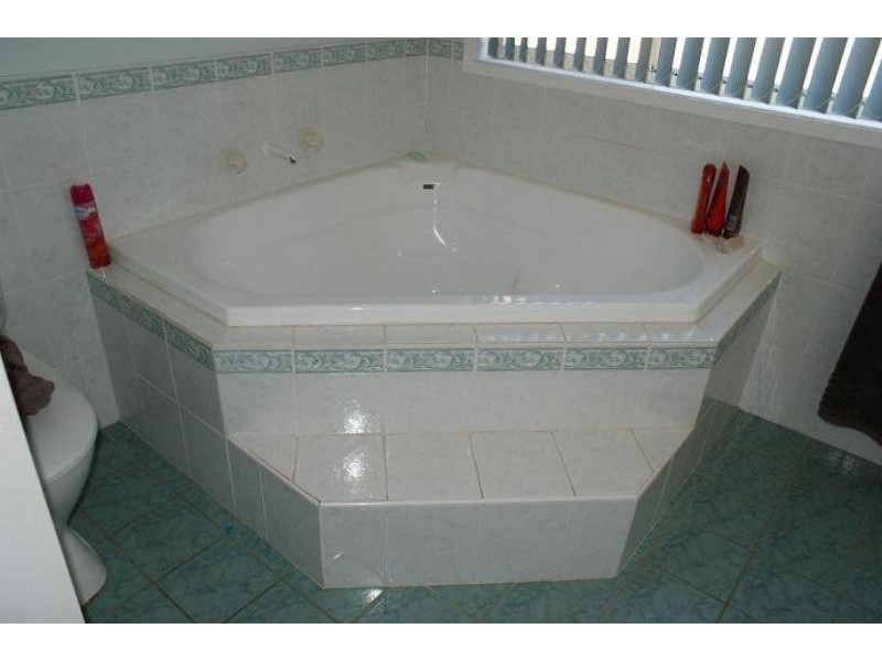 176 Panorama Dr, Farmborough Heights NSW 2526