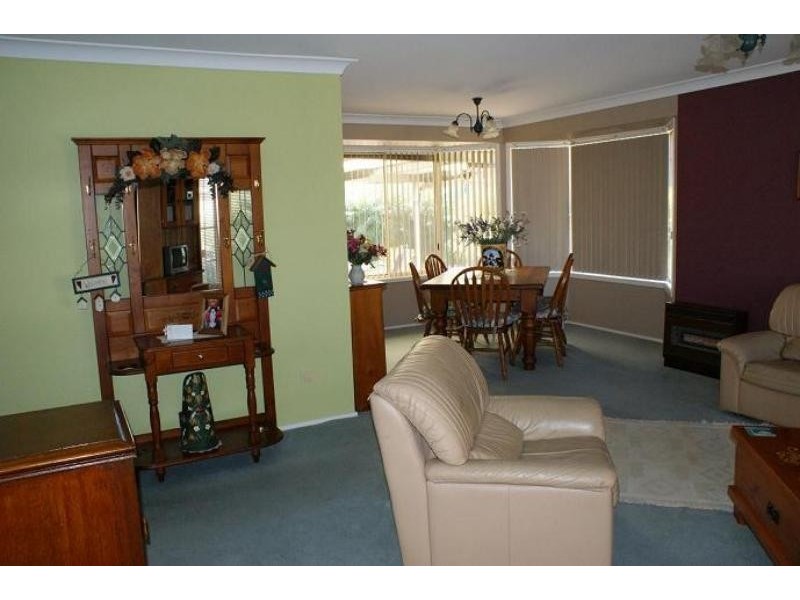 176 Panorama Dr, Farmborough Heights NSW 2526