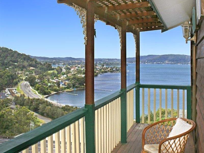 10 Sublime Point  Ave, Tascott NSW 2250