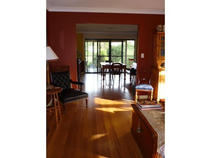 3 Clarence Rd, Springfield NSW 2250