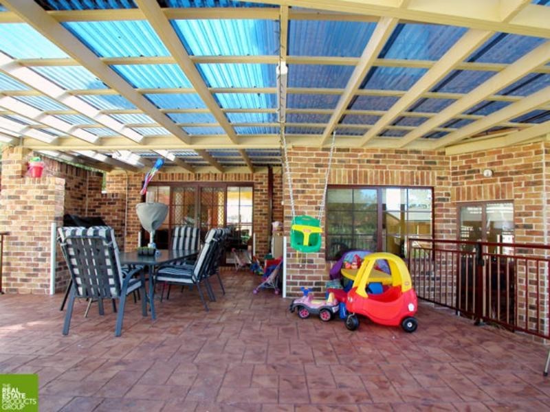 27 Bertram Cl, Tarrawanna NSW 2518
