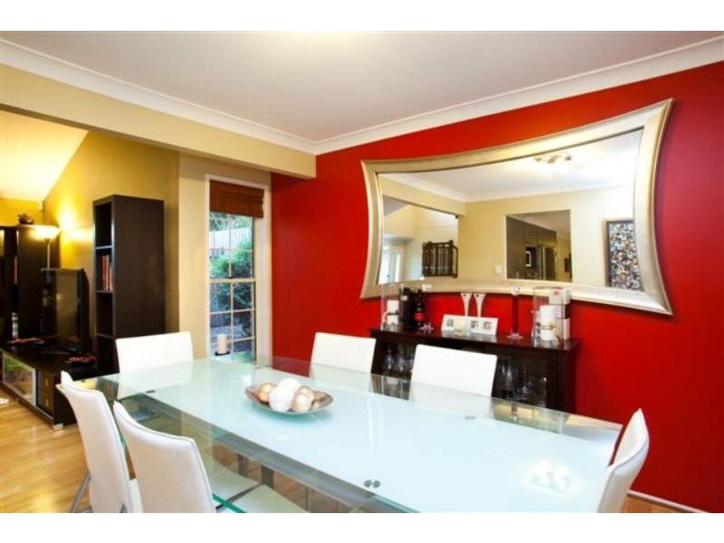 22 Poinsettia Cres, Calamvale QLD 4116
