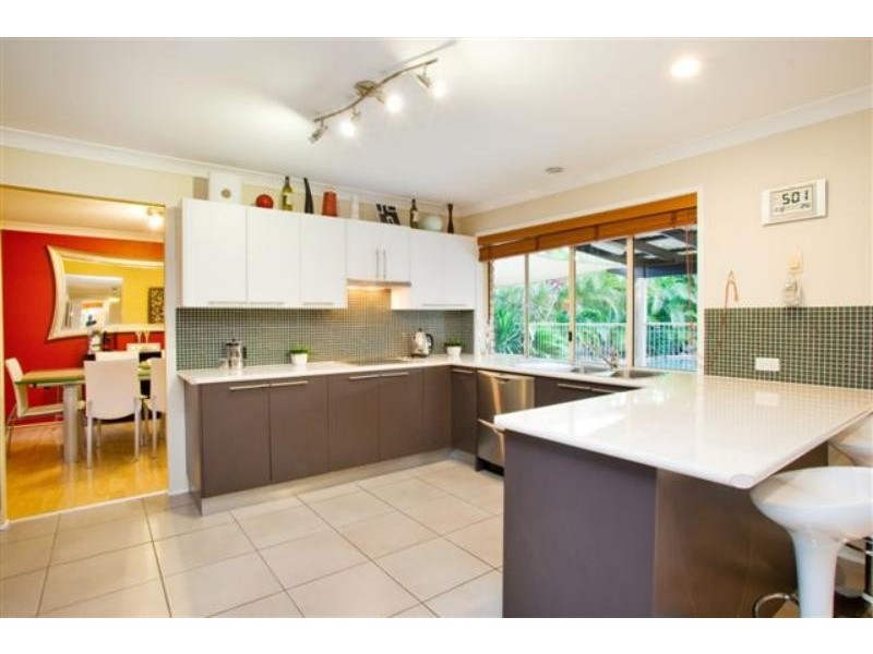 22 Poinsettia Cres, Calamvale QLD 4116
