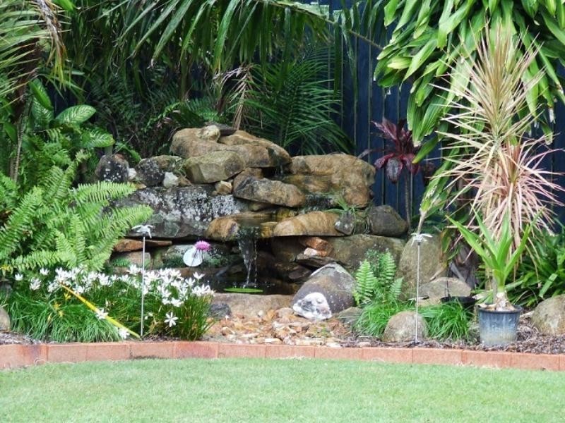 9 Aqualine Dr, Point Vernon QLD 4655