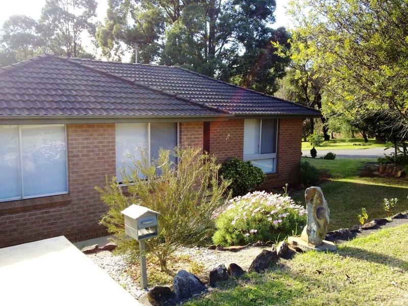 2 Hughes Cres, Kiama Downs NSW 2533