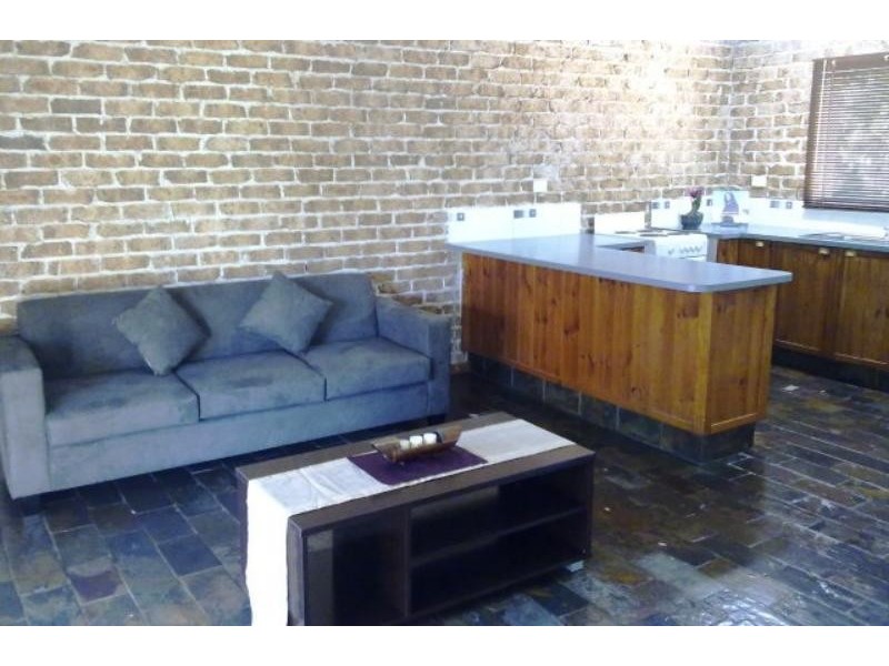 2 Hughes Cres, Kiama Downs NSW 2533