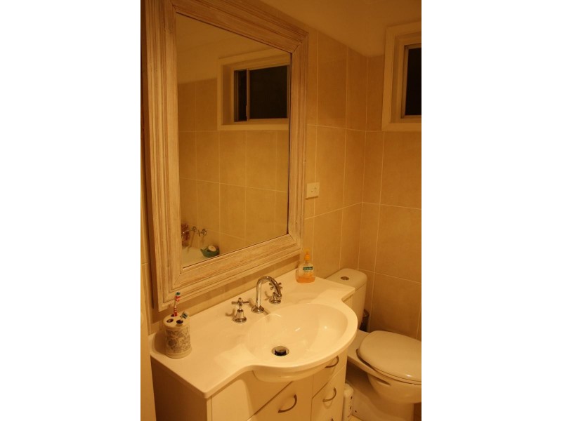 1/17 Ian Bruce Cres, Balgownie NSW 2519