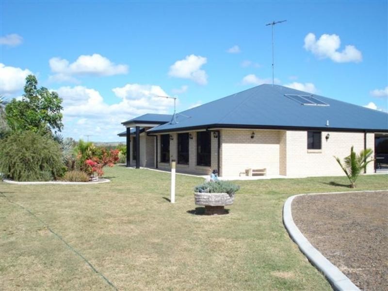 31 Bramston St, Banana QLD 4702