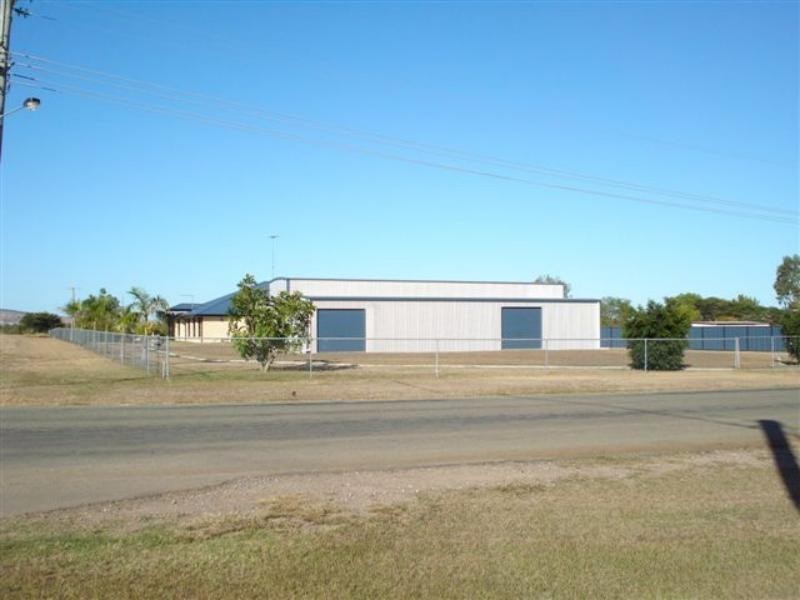 31 Bramston St, Banana QLD 4702