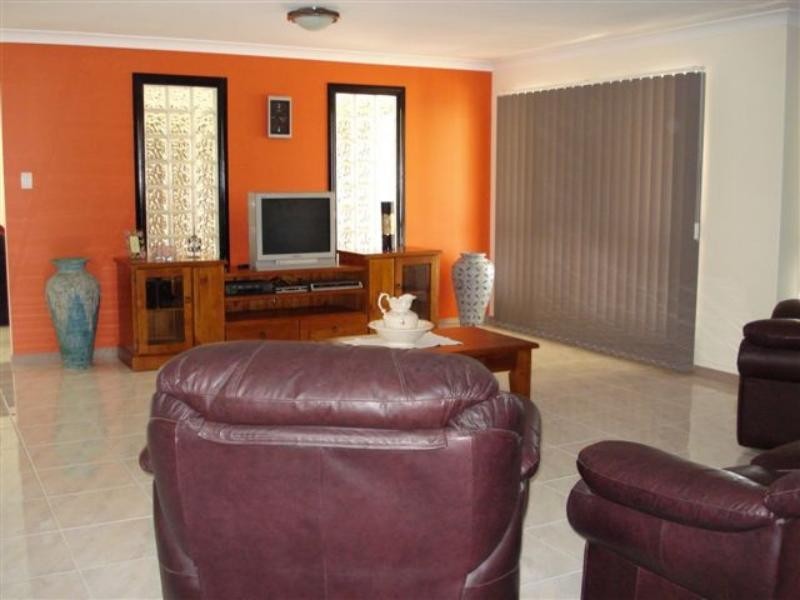 31 Bramston St, Banana QLD 4702