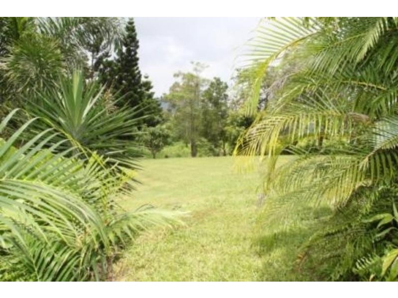 74 Domenica Dr, Sugarloaf QLD 4800