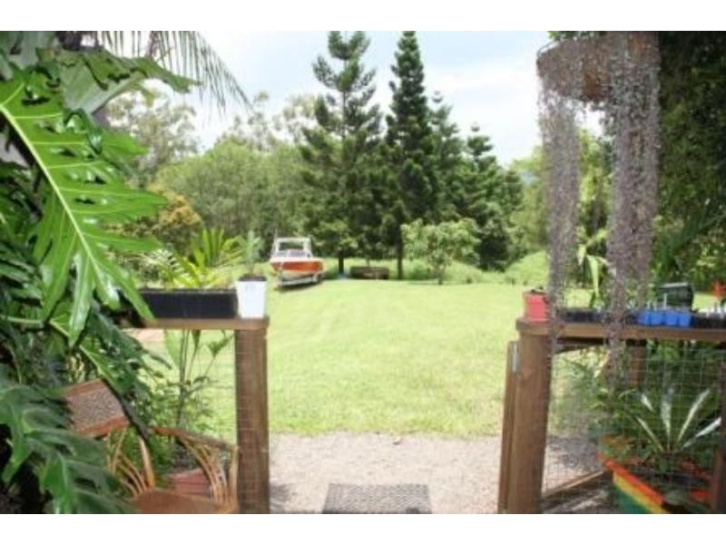 74 Domenica Dr, Sugarloaf QLD 4800