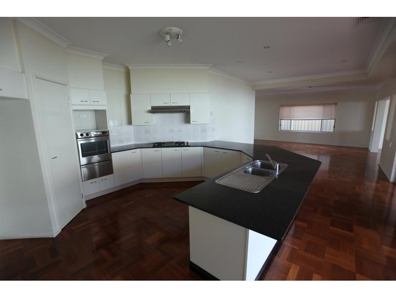 45 Boronia Dr, Voyager Point NSW 2172