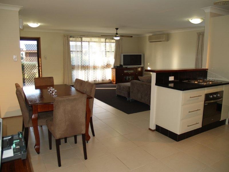 11 Benjamin Cct, Hunterview NSW 2330