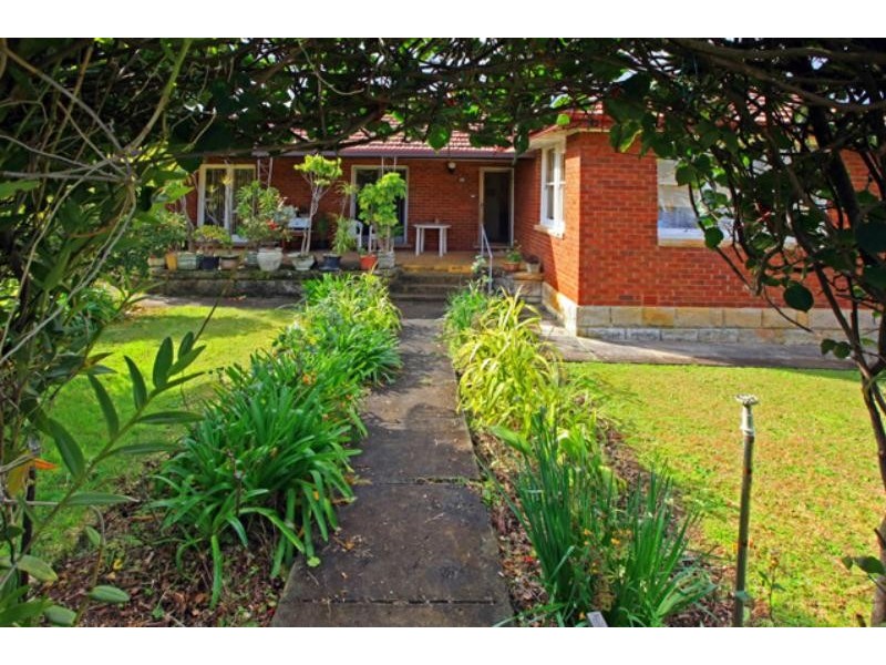 26 Wolger Rd, Ryde NSW 2112
