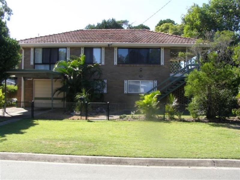 9 Cumming St, Bongaree QLD 4507