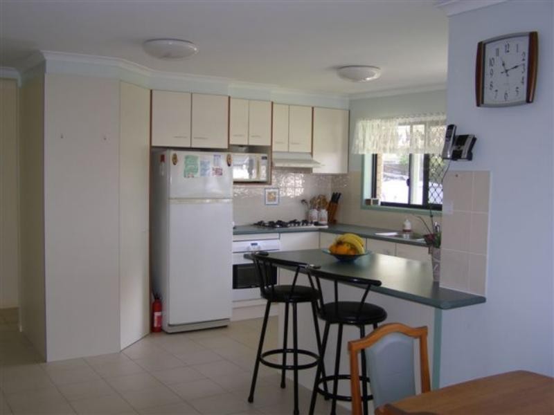 9 Cumming St, Bongaree QLD 4507