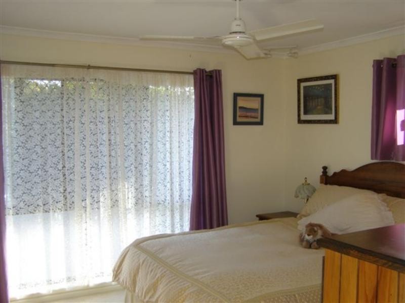 9 Cumming St, Bongaree QLD 4507