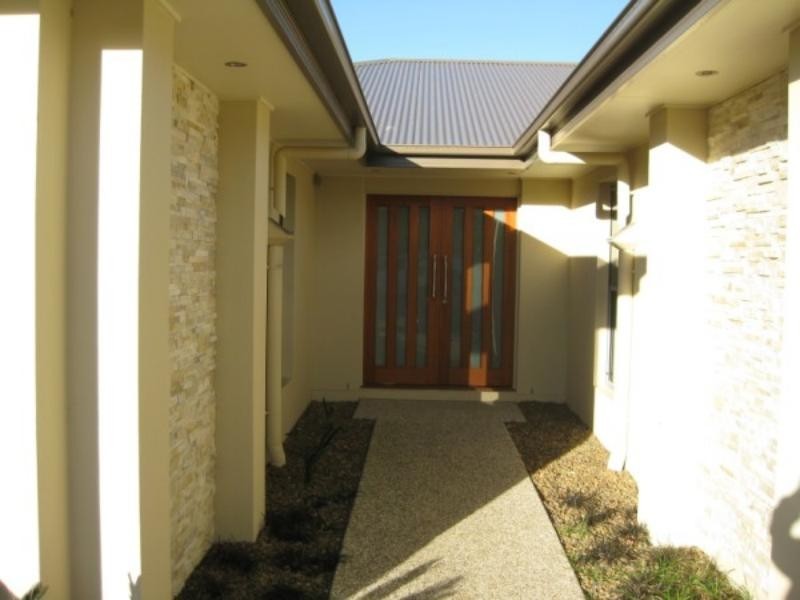 38 Worchester Dr, Reedy Creek QLD 4227
