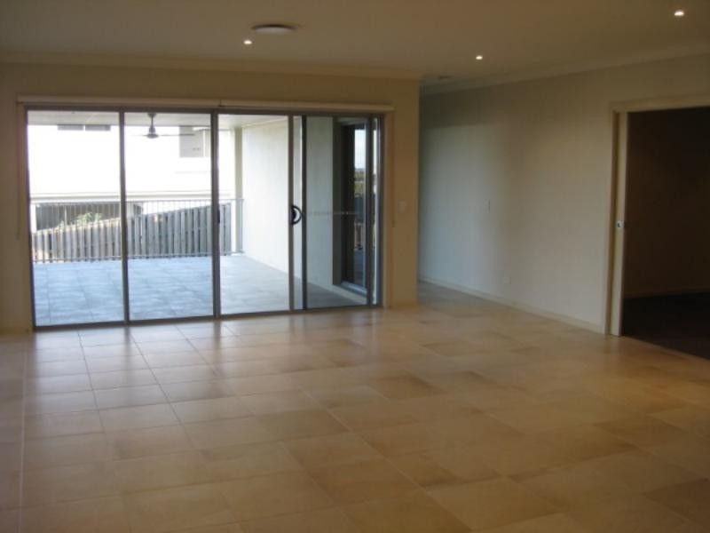 38 Worchester Dr, Reedy Creek QLD 4227