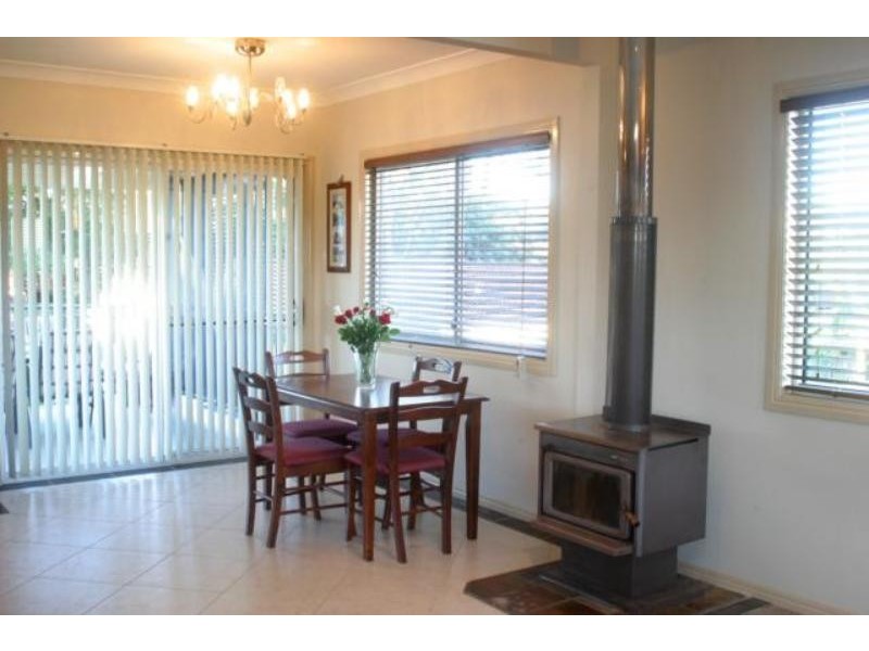 3 Benbow Ct, Springwood QLD 4127