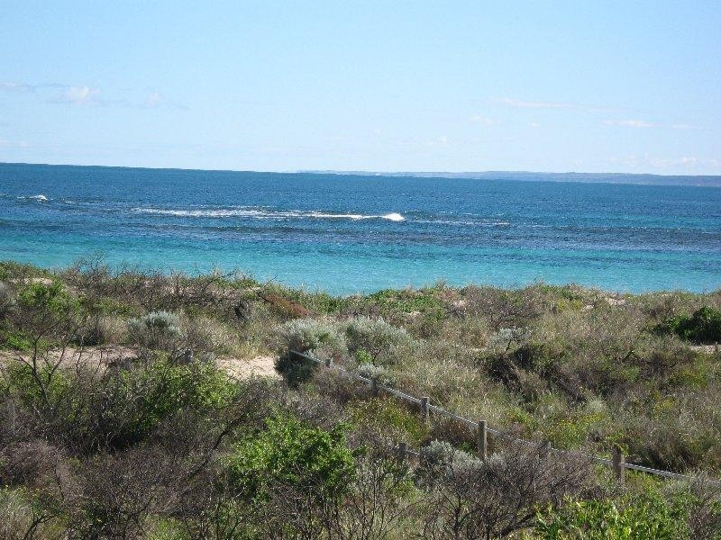 19 Surfside Tce, Drummond Cove WA 6532