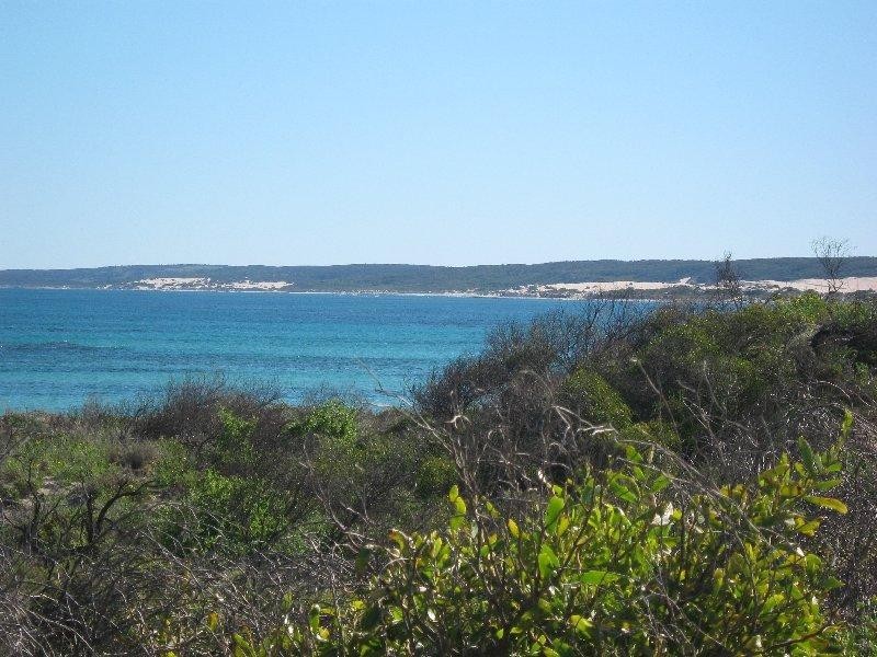 19 Surfside Tce, Drummond Cove WA 6532