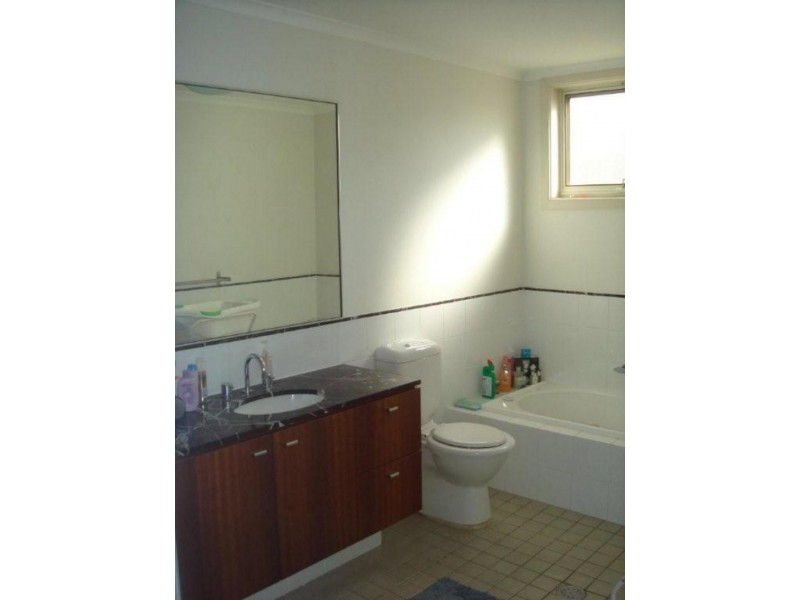 4 Heidelberg  Ave, Newington NSW 2127