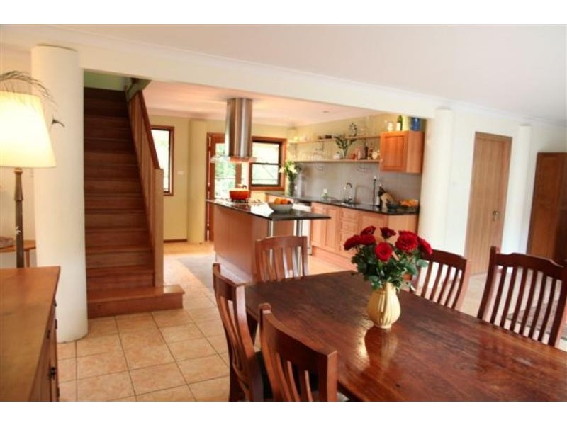 4 Valaud Cres, Highfields NSW 2289