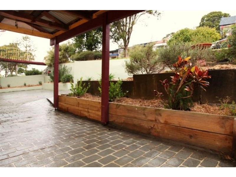 4 Valaud Cres, Highfields NSW 2289