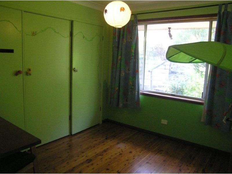 39 Bee Farm Rd, Springwood NSW 2777