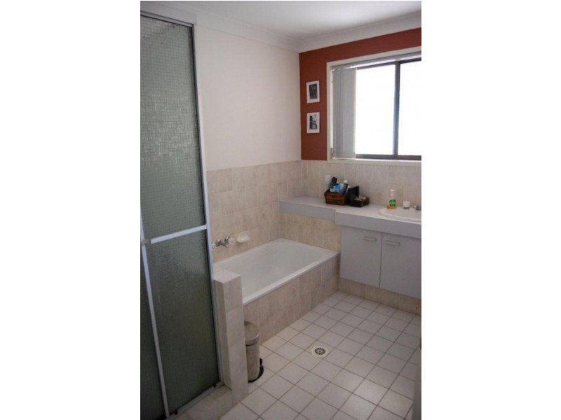6 St Andrews Gld, Robina QLD 4226